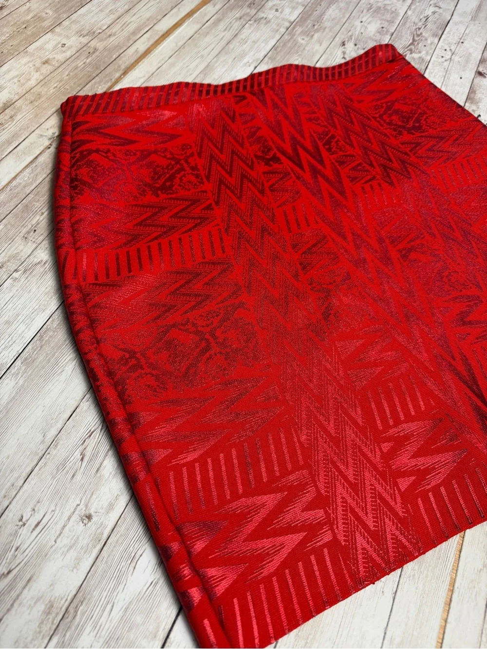 Red Geo-Pattern Bodycon Skirt - Picture 3 of 7